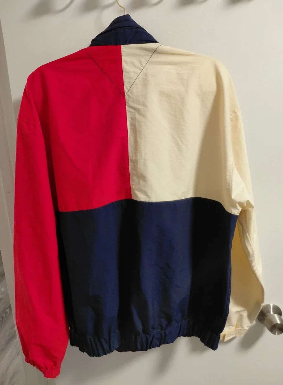 Tommy Hilfiger Colorblock Lightweight Golf Jacket in Red, Navy, Cream